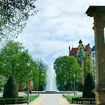 Appartement 3 Large With 2 Separate Bedbrooms Close To Centre Near Kudamm And Kadewe Berlijn