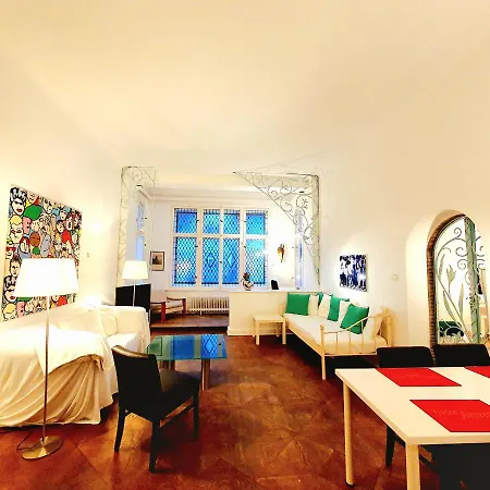 3 Large With 2 Separate Bedbrooms Close To Centre Near Kudamm And Kadewe Berlin