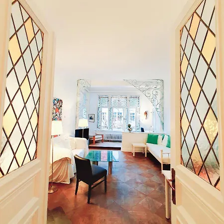 3 Large With 2 Separate Bedbrooms Close To Centre Near Kudamm And Kadewe Appartamento *