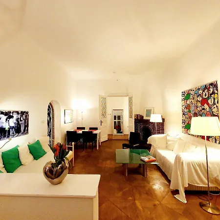 Apartment 3 Large With 2 Separate Bedbrooms Close To Centre Near Kudamm And Kadewe