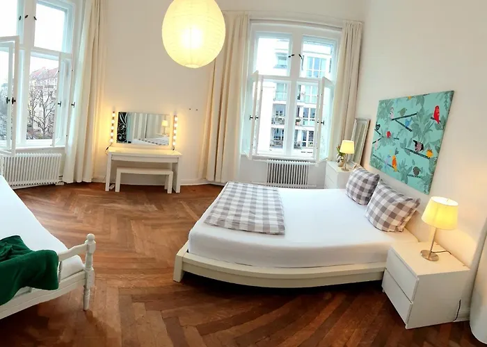 3 Large With 2 Separate Bedbrooms Close To Centre Near Kudamm And Kadewe * Berlin