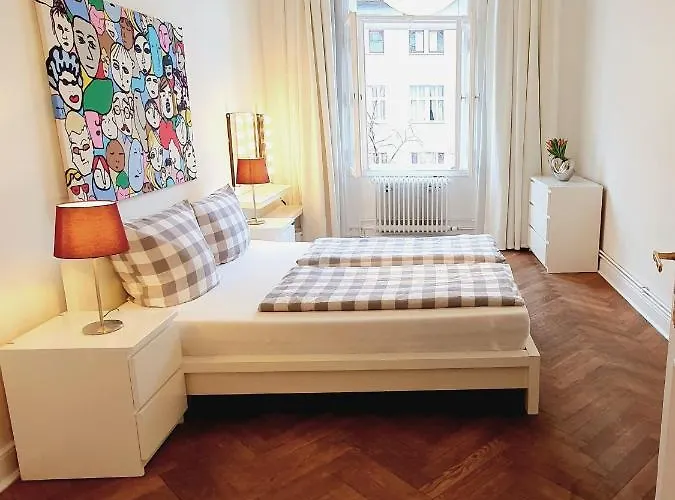 Apartment 3 Large With 2 Separate Bedbrooms Close To Centre Near Kudamm And Kadewe Berlin